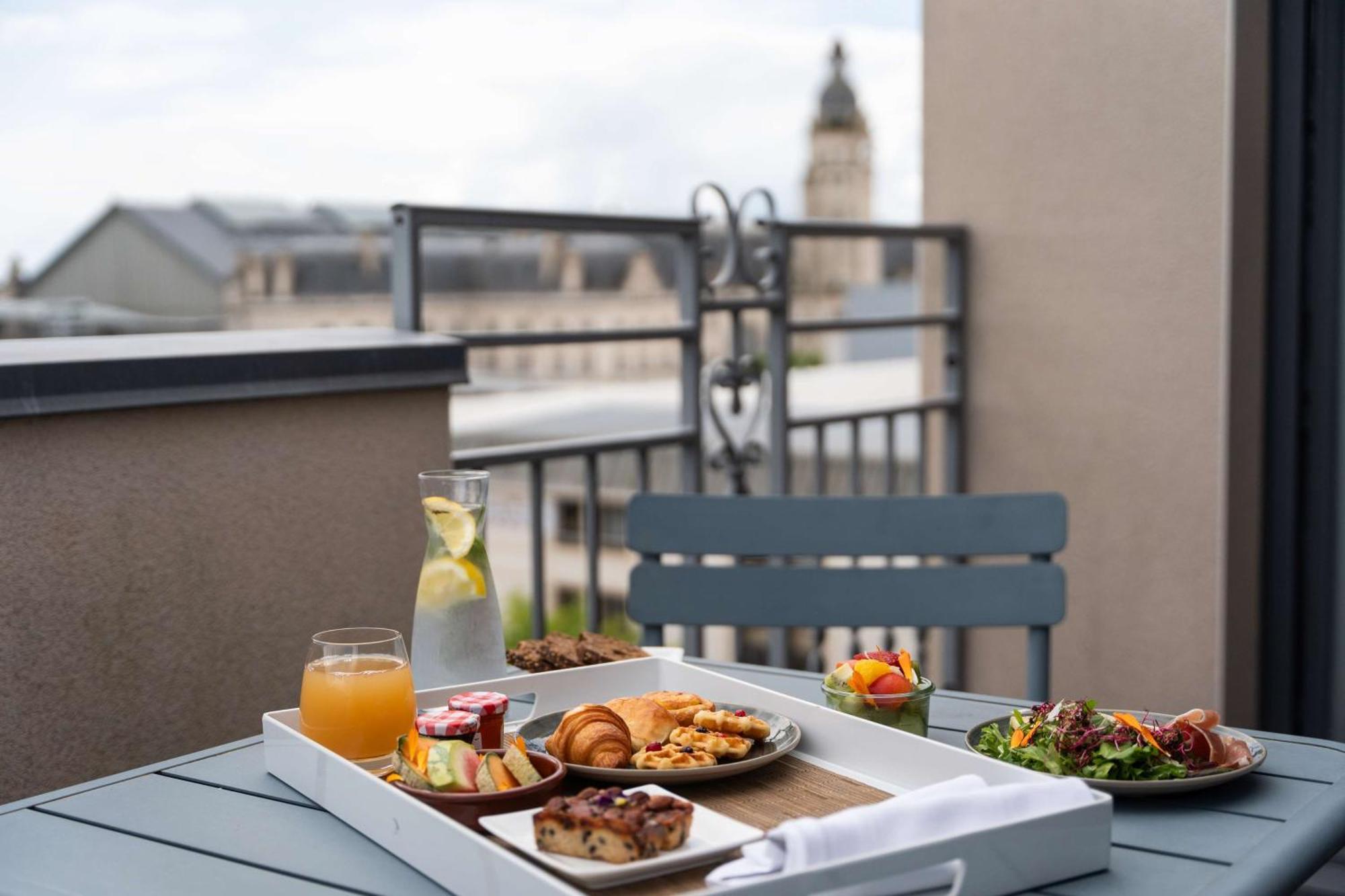 Le Masq Western Premier Hotel